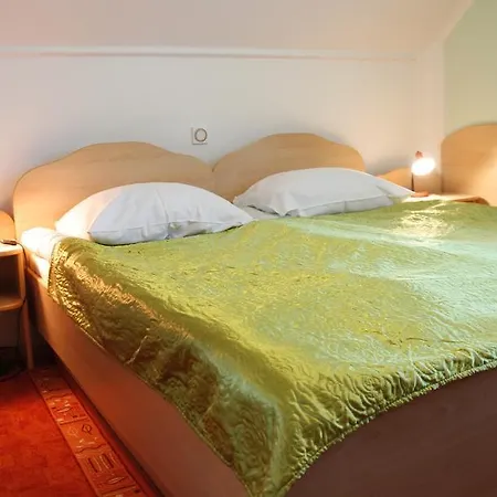 Bed & Breakfast & Jana