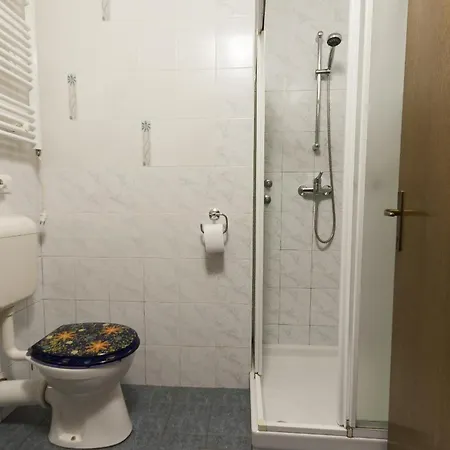 & Jana Cerklje na Gorenjskem