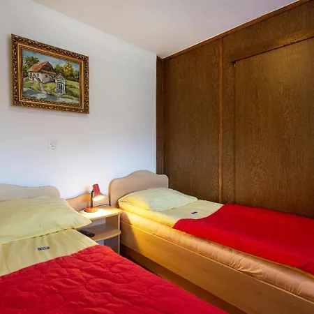 & Jana Bed & Breakfast