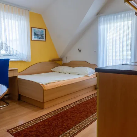 & Jana Bed & Breakfast 3*